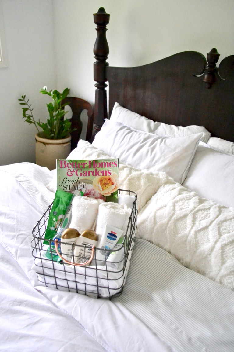 Guest room basket | how to make a guest room basket | guest room basket ideas | guest room how to | guest room
