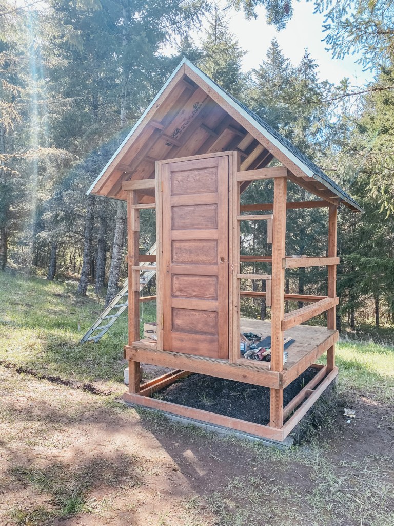 Dreaming of your own chicken coop but don't know where to start? Explore our homestead chicken coop - a perfect blend of functionality, aesthetics, and sustainability. Learn how thoughtful design can transform a simple coop into a comfortable haven for your flock while adding charm to your backyard. It's time to turn those chicken coop dreams into reality.